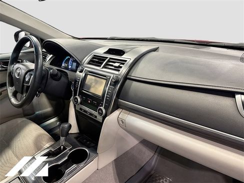 Used 2012 Toyota Camry XLE image 29