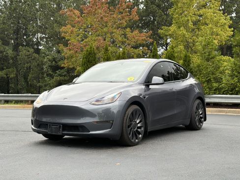 Used 2023 Tesla Model Y Long Range AWD/4WD image 10