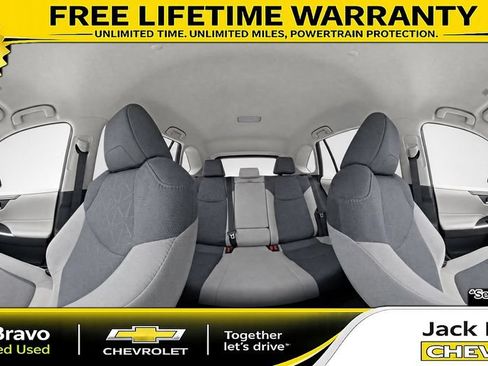 Used 2024 Toyota RAV4 XLE FWD image 11