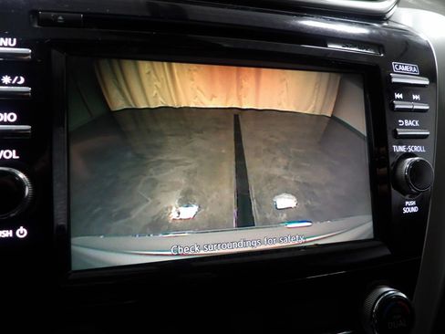 Used 2018 Nissan Murano SV image 19