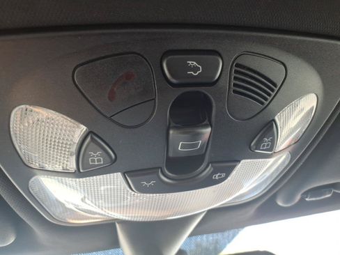 Used 2009 Mercedes-Benz CLK 350 Coupe image 22