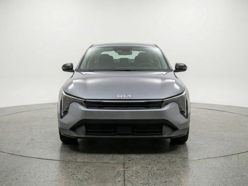 Used 2025 Kia K4 FWD image 2