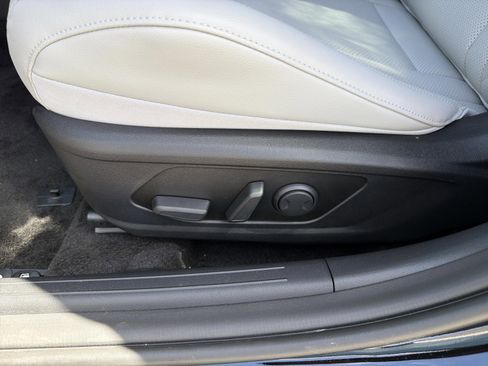 New 2026 Hyundai Elantra Limited FWD image 24