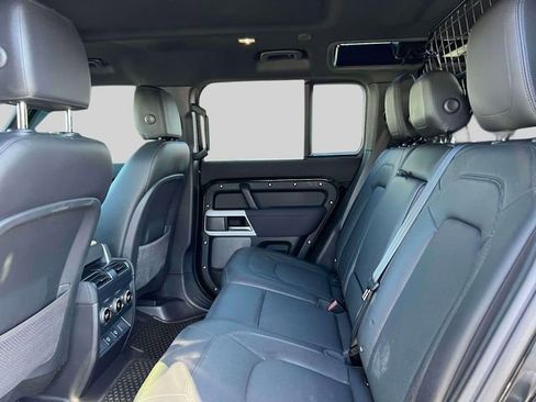 Used 2023 Land Rover Defender 110 S image 13
