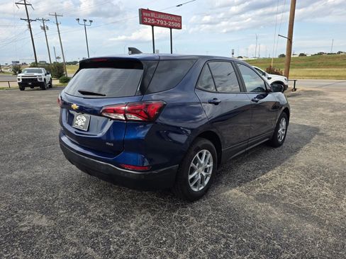 Used 2023 Chevrolet Equinox LS AWD/4WD image 7