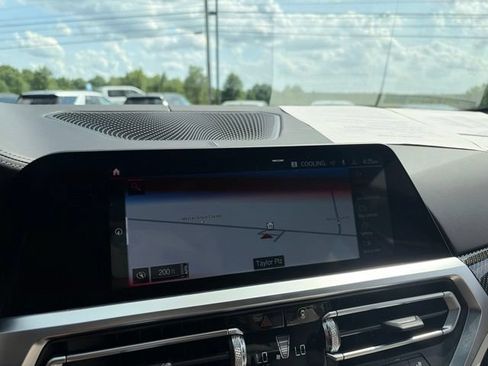 Used 2021 BMW M4 Competition w/ M Carbon Exterior Package RWD image 25