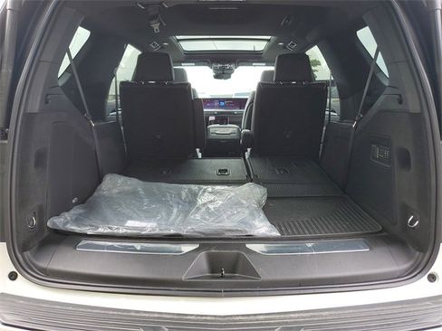 New 2025 Cadillac Escalade Sport w/ Touring Package image 8