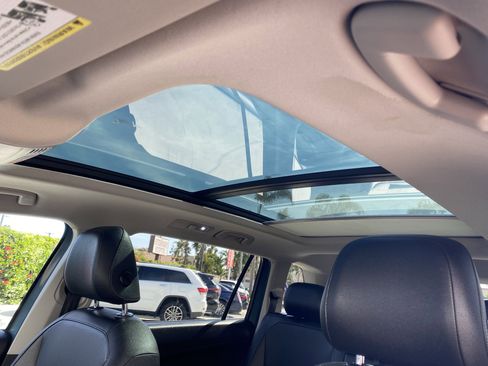 Used 2019 Volkswagen Tiguan SEL image 25