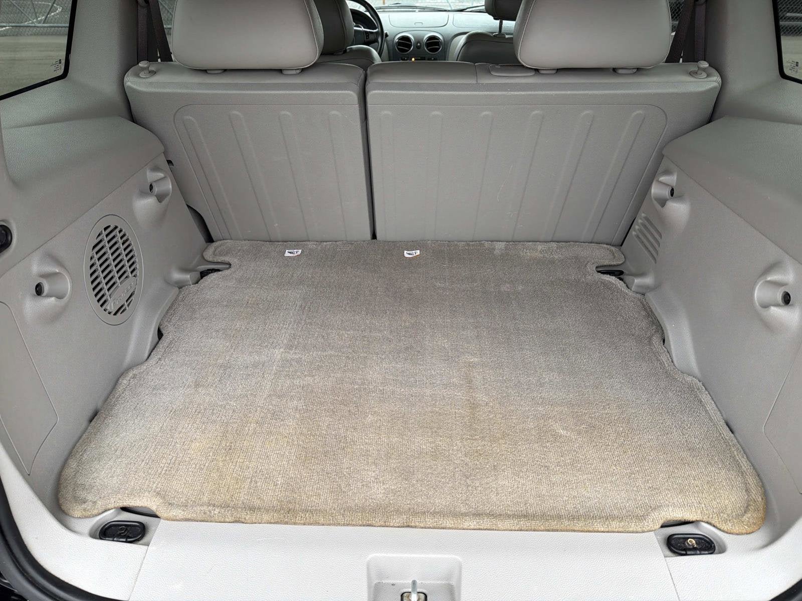 Used 2006 Chevrolet HHR LT w/ Preferred Equipment Group FWD image 12