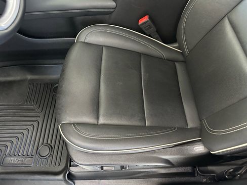 Used 2024 GMC Yukon XL SLT w/ SLT Luxury Package image 20