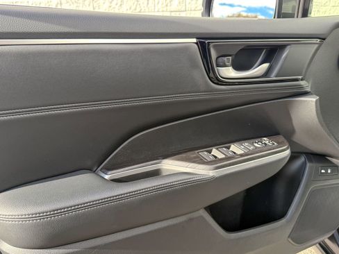 Used 2018 Honda Clarity Plug-In Hybrid image 16