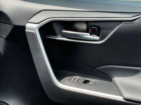 Used 2025 Toyota RAV4 XLE w/ Convenience Package image 8