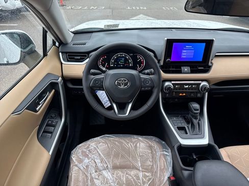New 2025 Toyota RAV4 XLE image 11