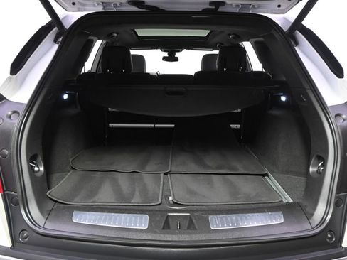 Used 2017 Cadillac XT5 Platinum w/ Driver Assist Package AWD/4WD image 19