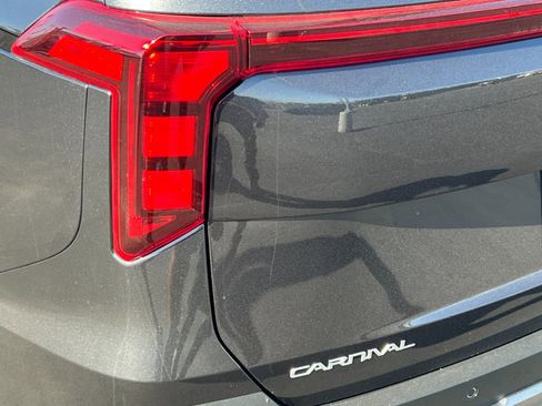 New 2026 Kia Carnival SX image 33