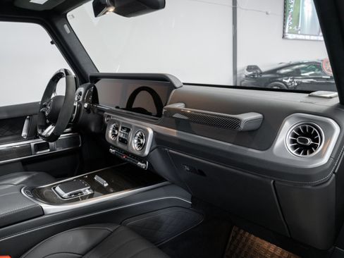 Used 2025 Mercedes-Benz G 63 AMG 4MATIC image 13