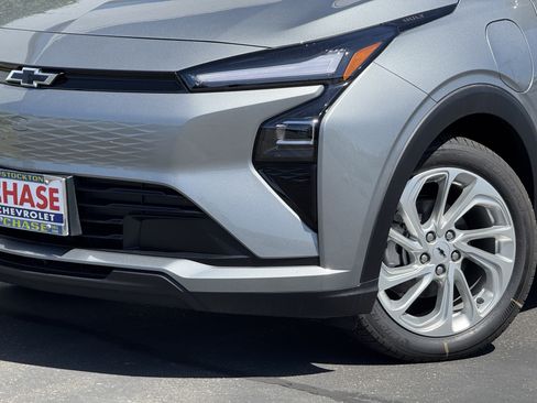 New 2027 Chevrolet Bolt LT w/ Comfort Package FWD image 3