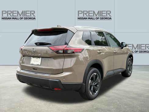 New 2025 Nissan Rogue SV w/ SV Premium Package FWD image 4