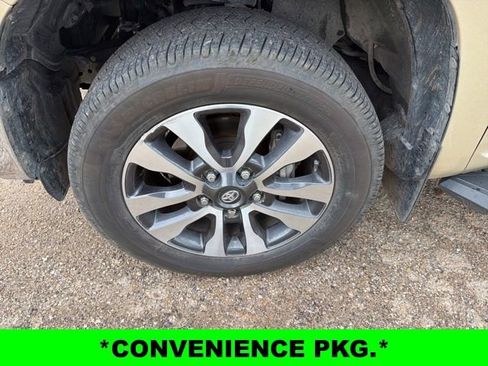 Used 2020 Toyota Tundra Limited w/ Limited Premium Package image 3