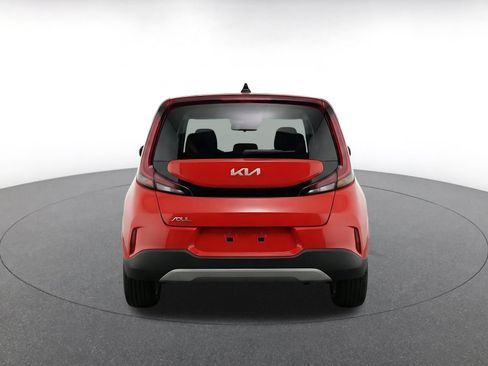 Used 2025 Kia Soul LX w/ LX Technology Package FWD image 8