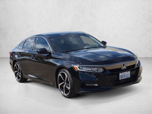 Used 2019 Honda Accord Sport image 3