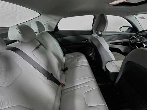 Used 2023 Hyundai Elantra Limited FWD image 28