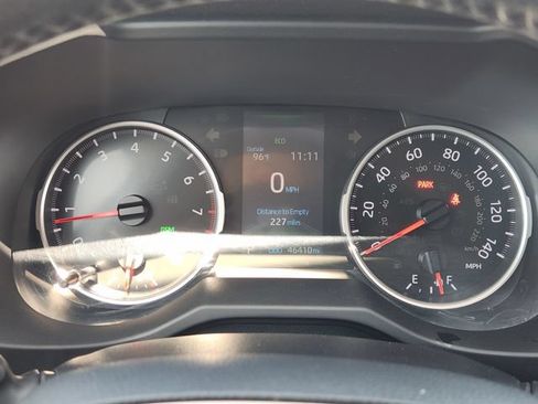 Used 2022 Toyota RAV4 XLE Premium FWD image 11