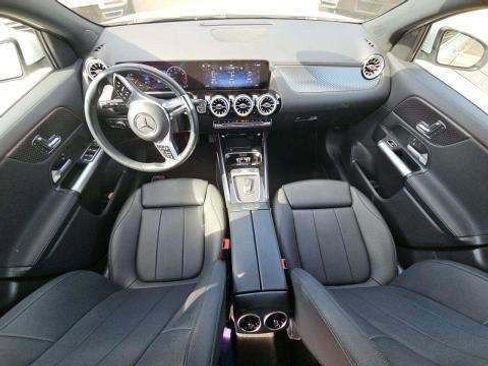 Used 2025 Mercedes-Benz GLA 250 4MATIC image 9