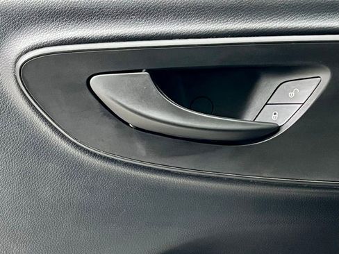 Used 2025 Mercedes-Benz Sprinter 2500 image 21