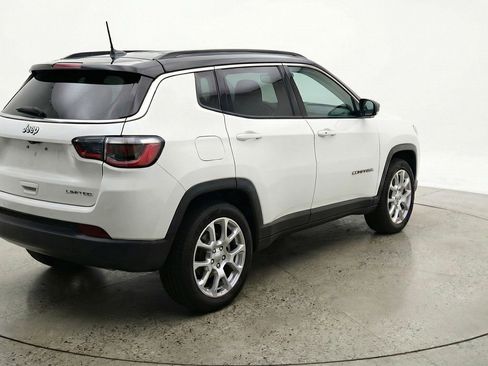 Used 2025 Jeep Compass Limited AWD/4WD image 9