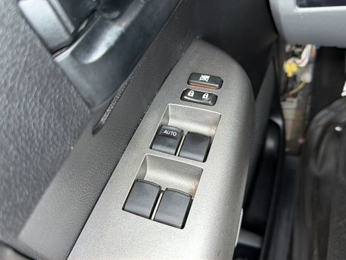 Used 2013 Toyota Tundra 4x4 Double Cab w/ SR5 Pkg image 19