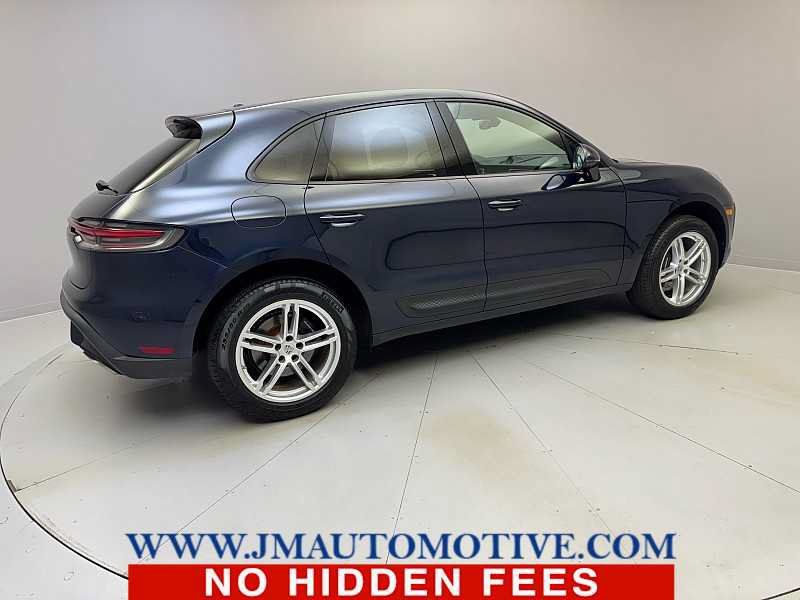Used 2023 Porsche Macan AWD/4WD image 5