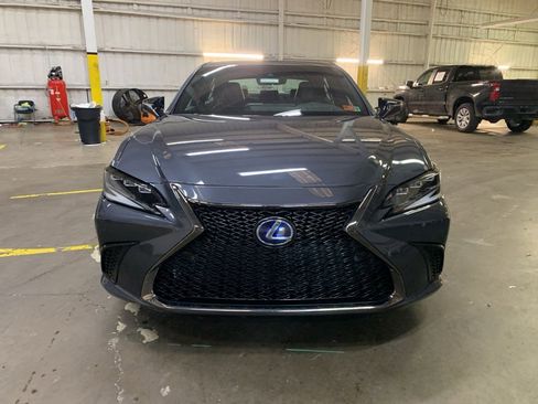 Used 2022 Lexus ES 300h F Sport image 8