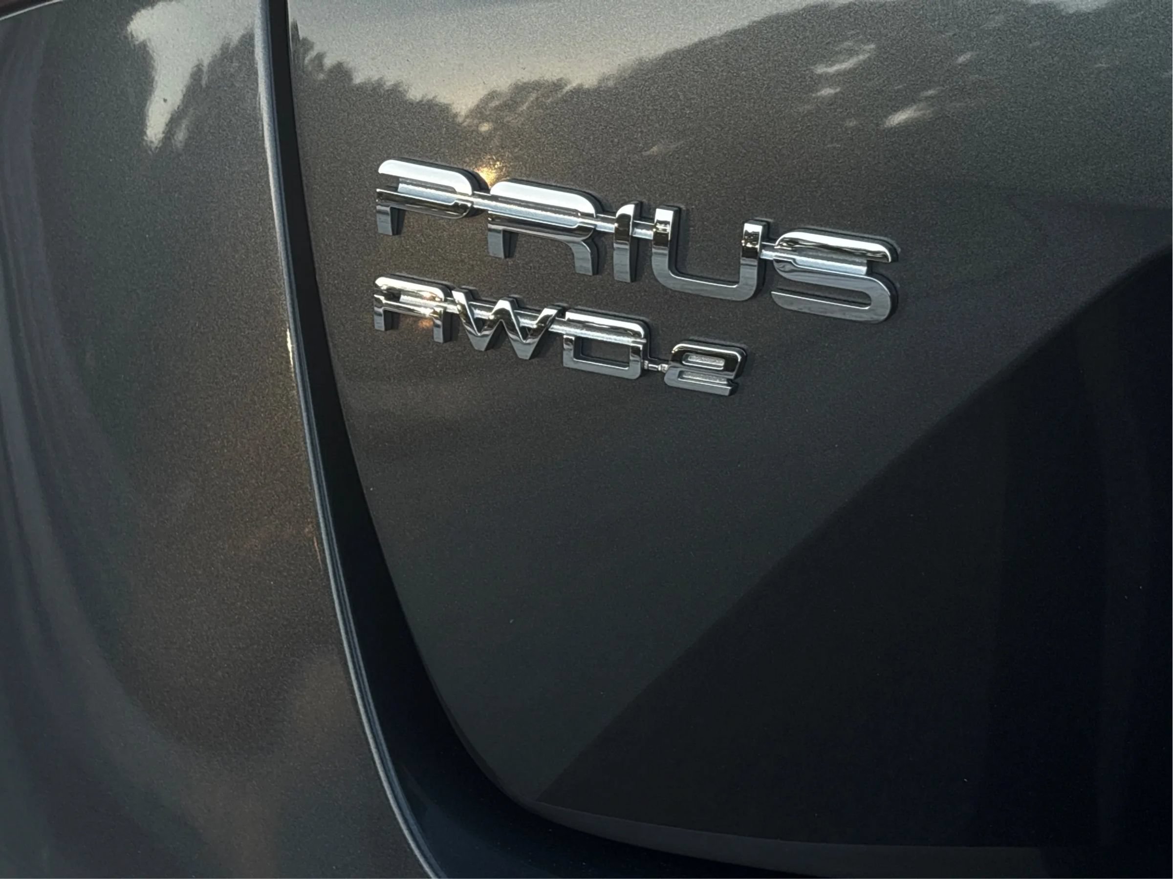Used 2020 Toyota Prius XLE w/ Advanced Technology Package AWD/4WD image 31