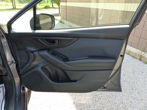 Used 2023 Subaru Crosstrek 2.0i Premium image 42