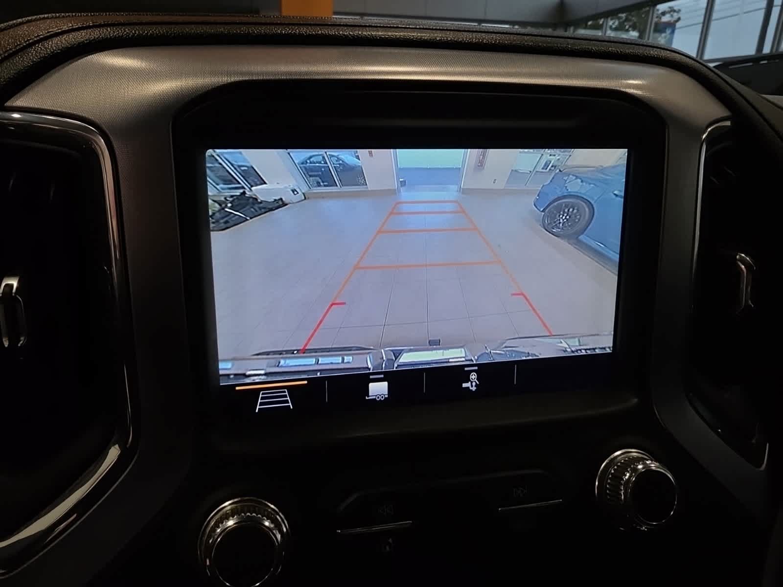 Used 2019 GMC Sierra 1500 SLT w/ SLT Premium Plus Package AWD/4WD image 33