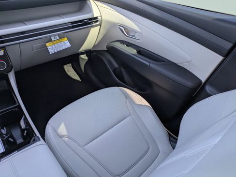 New 2026 Hyundai Tucson SEL FWD image 18