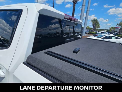 Used 2023 GMC Sierra 1500 AT4 w/ Technology Package AWD/4WD image 14
