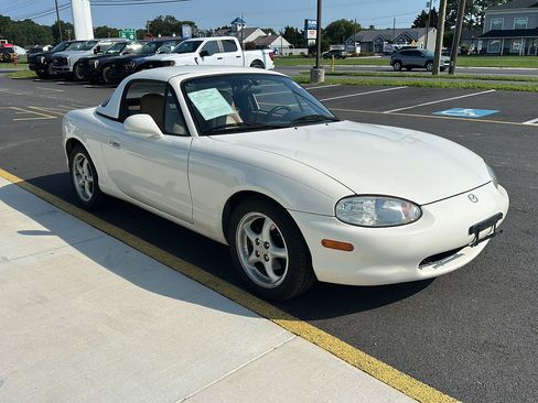 Used 1999 MAZDA MX-5 Miata RWD image 3