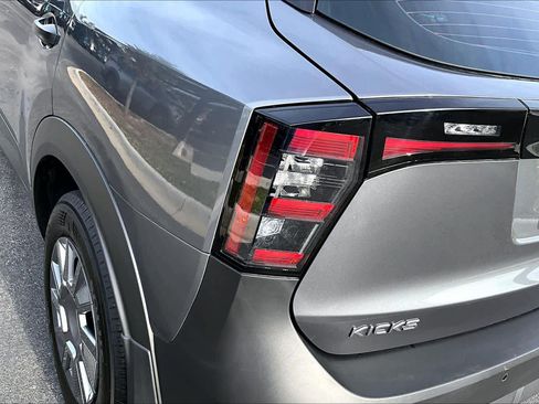 Used 2025 Nissan Kicks S w/ Charging Package image 55