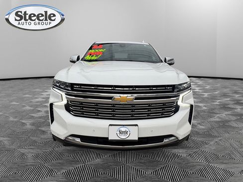 Used 2022 Chevrolet Suburban Premier w/ Premium Package image 8