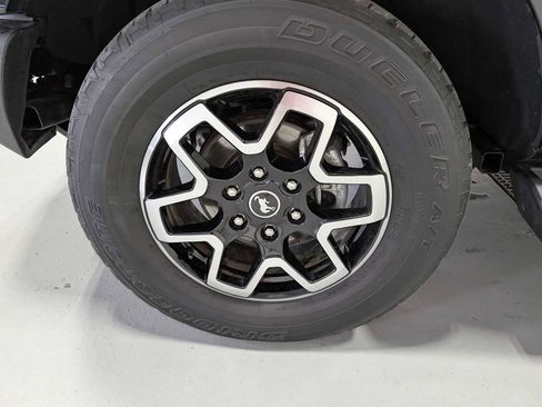 Certified 2025 Ford Bronco Outer Banks image 3