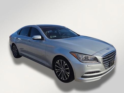 Used 2015 Hyundai Genesis 3.8 w/ Option Group 03 image 2