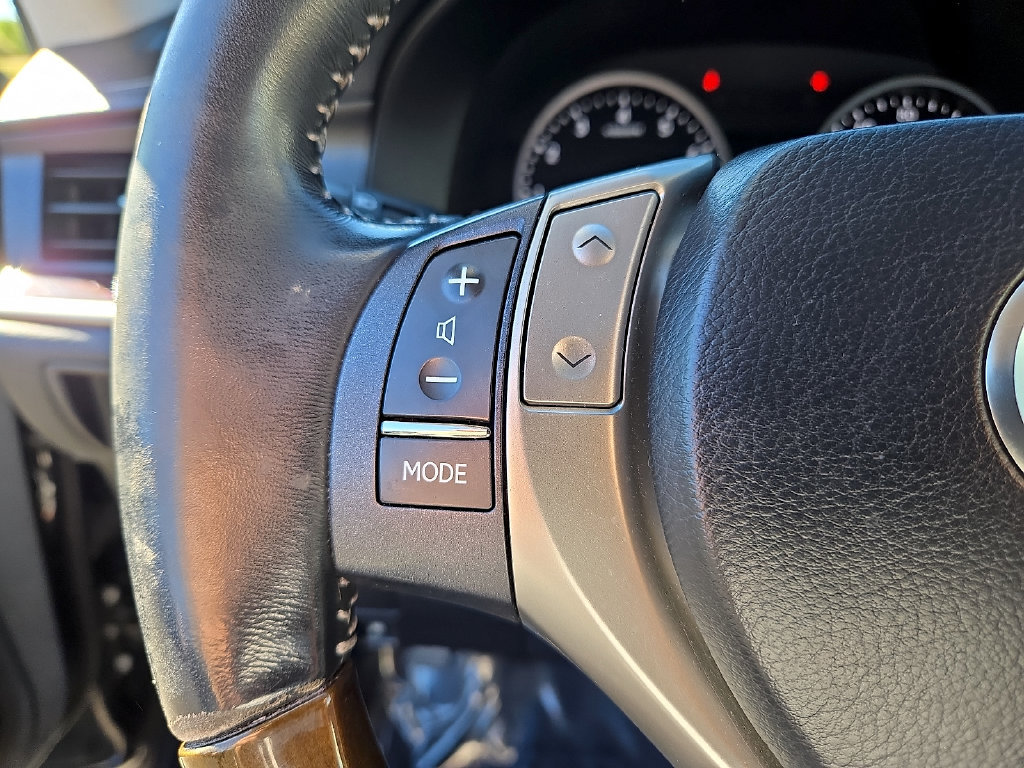 Used 2014 Lexus ES 350 w/ Luxury Package FWD image 22