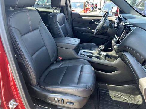 Used 2023 Chevrolet Traverse RS w/ LPO, Floor Liner Package AWD/4WD image 28