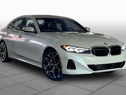 Used 2025 BMW 330i Sedan RWD image 2