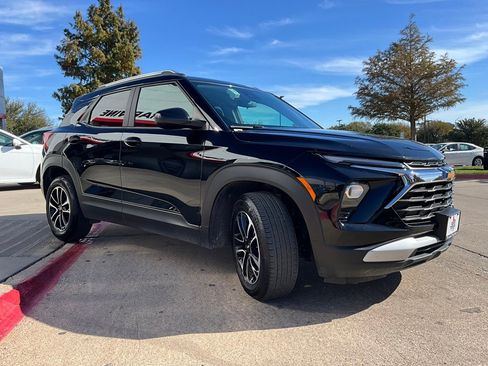 Used 2025 Chevrolet TrailBlazer LT image 5