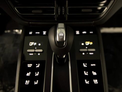 New 2026 Porsche Macan S image 23