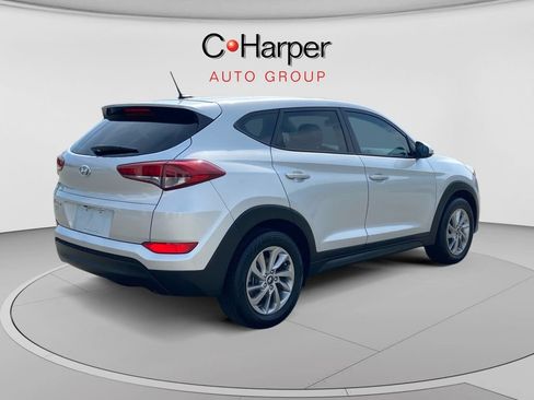 Used 2017 Hyundai Tucson SE w/ Cargo Package FWD image 3