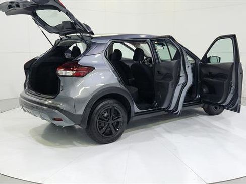 Certified 2025 Nissan Kicks Play S image 31